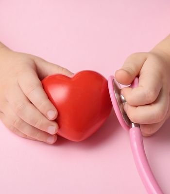 Çocuklarda Göğüs ve Kalp Ağrısında Hangi Testler Yapılır?